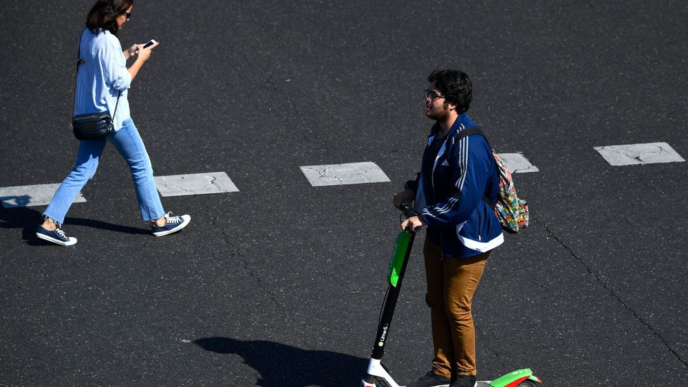 Découvrez notre comparatif des meilleures trottinettes homologuées pour la route