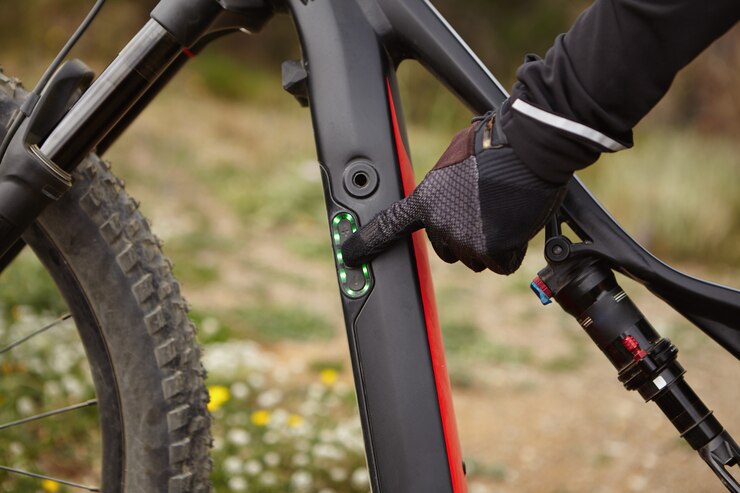 Batterie et chargeur Véligo : autonomie, recharge, panne et perte