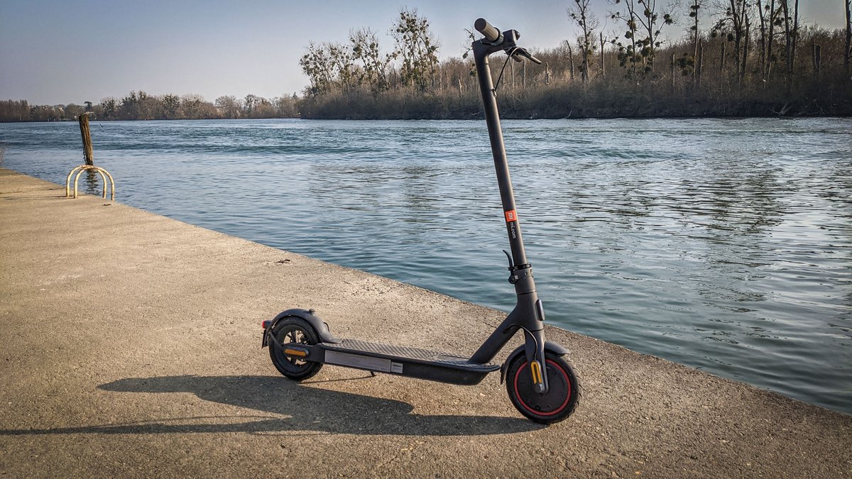 Xiaomi Mi Electric Scooter Pro 2
