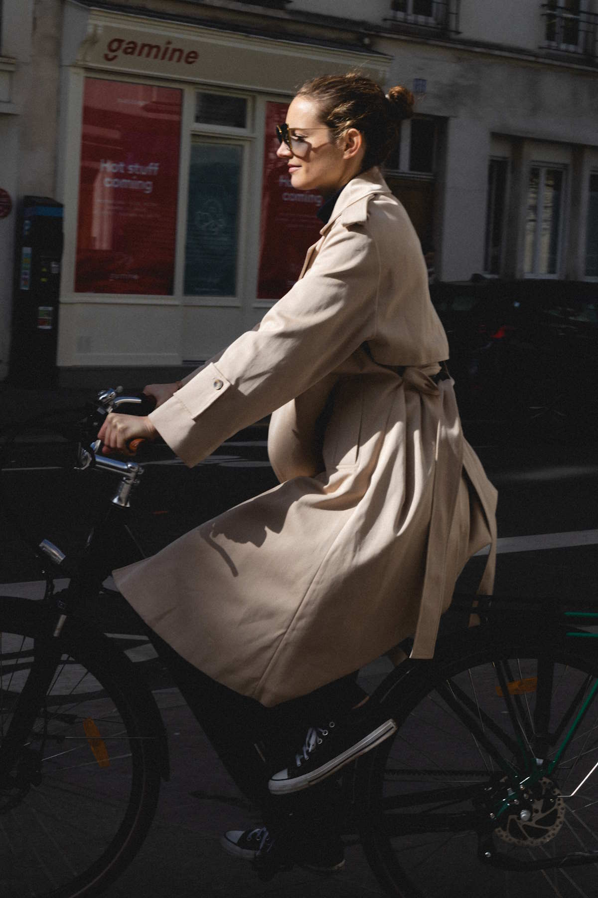Brumaire Folio vs Moustache Lundi 27.1 : Quelle version du vélo électrique urbain choisir ?