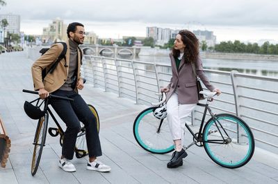 Vélo, scooter, trottinette ou micro-voiture : quel électrique pour votre trajet