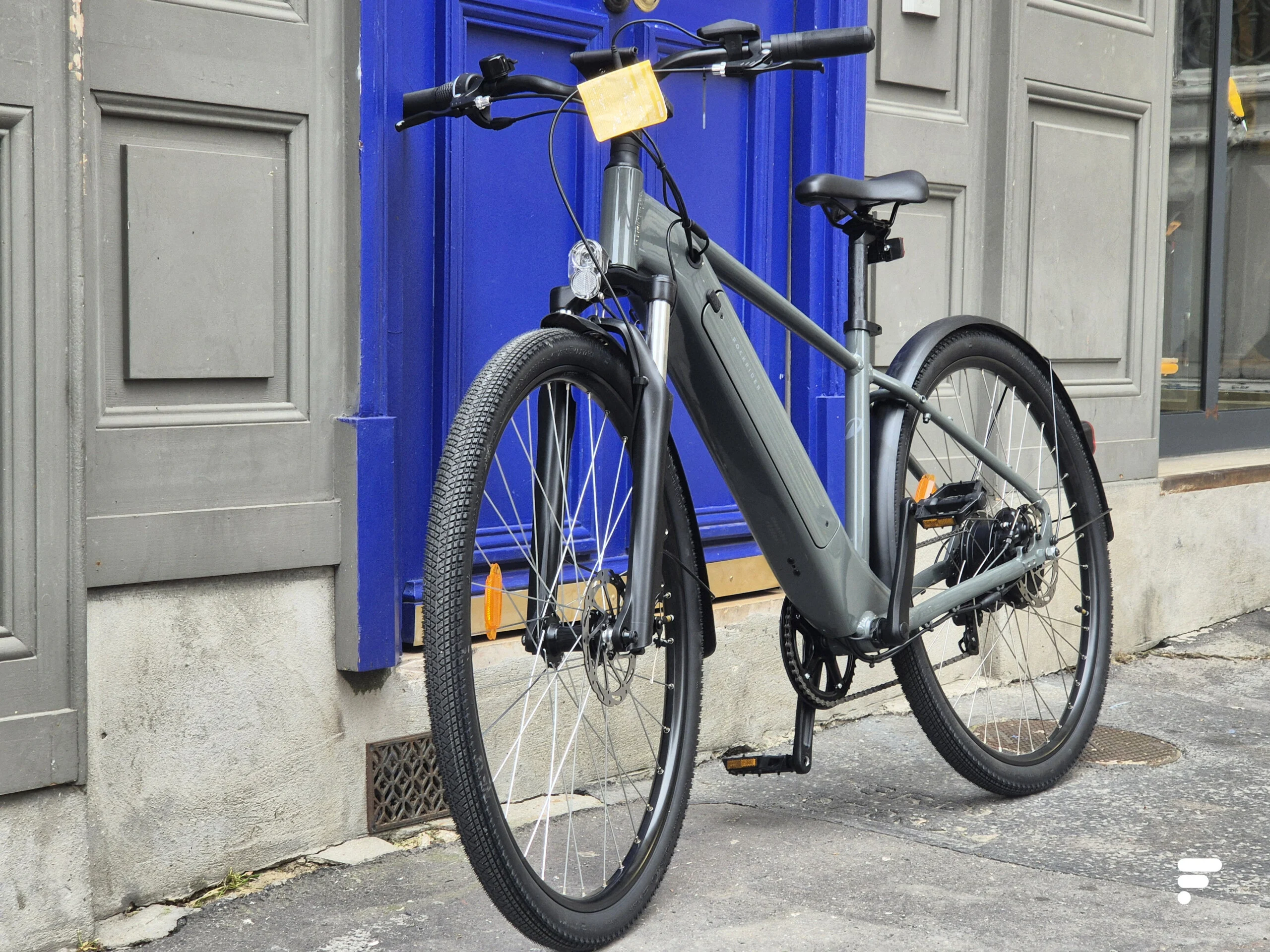 Un vélo électrique rockrider