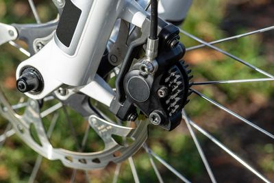 Système ABS sur un vélo : bonne ou mauvaise idée ?