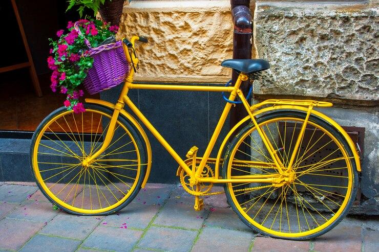 Un vélo jaune