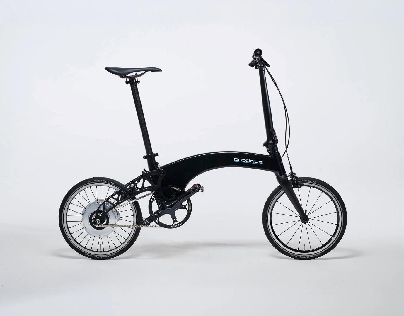 Un vélo électrique léger noir