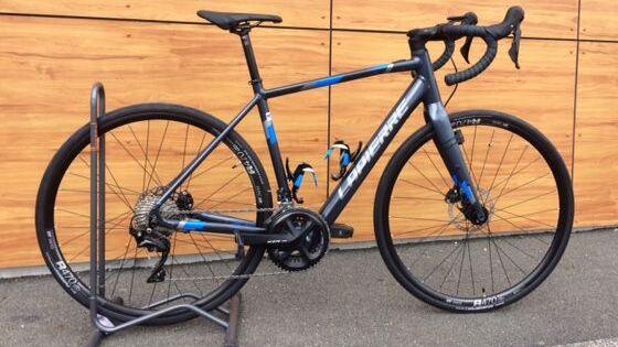 Vélo électrique de course pour homme